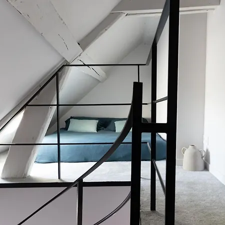 Mini Loft In Notre Dame District, Ile Saint-louis, Apartment *