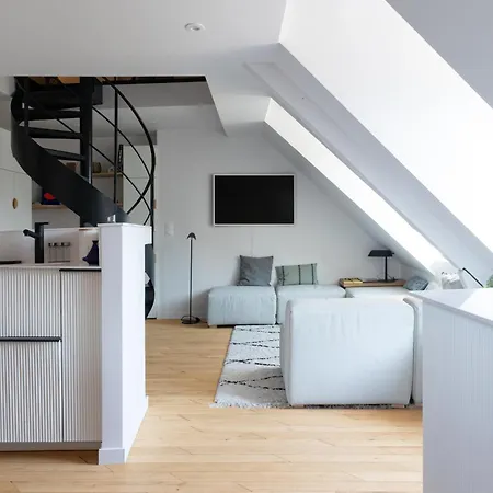Apartment Mini Loft In Notre Dame District, Ile Saint-louis,